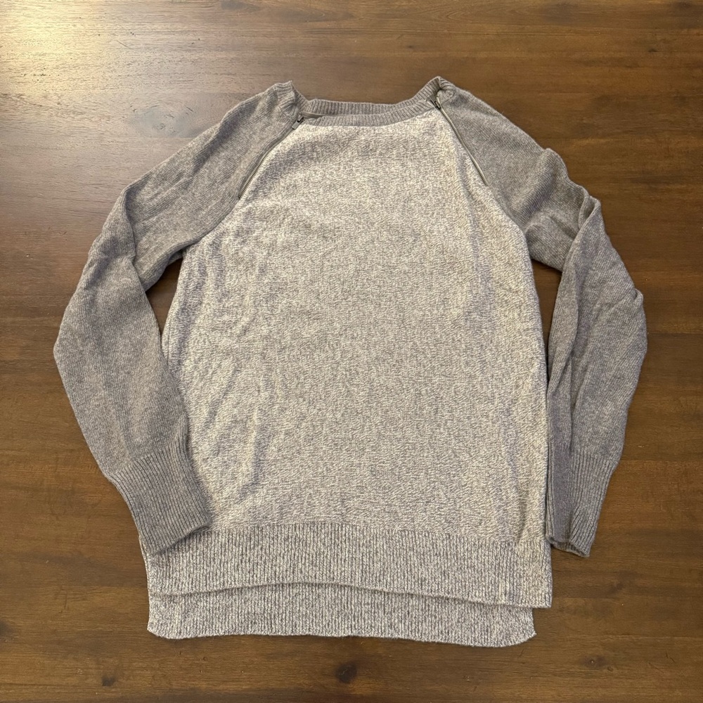 Banana Republic Italian Yarn‎ Heather Gray Women's Sweater